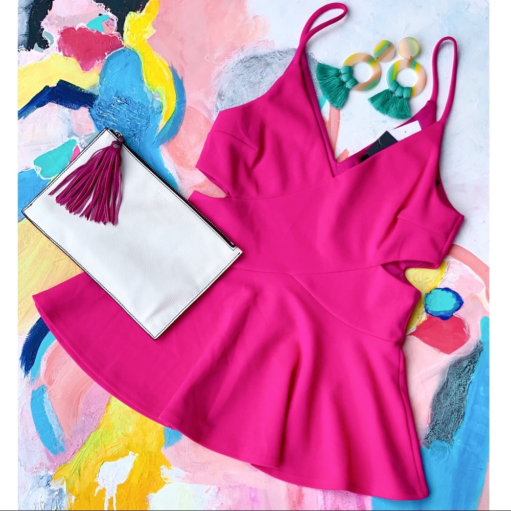 NWT Dillard’s Soprano Pink Peplum Top w/ Cutouts💕